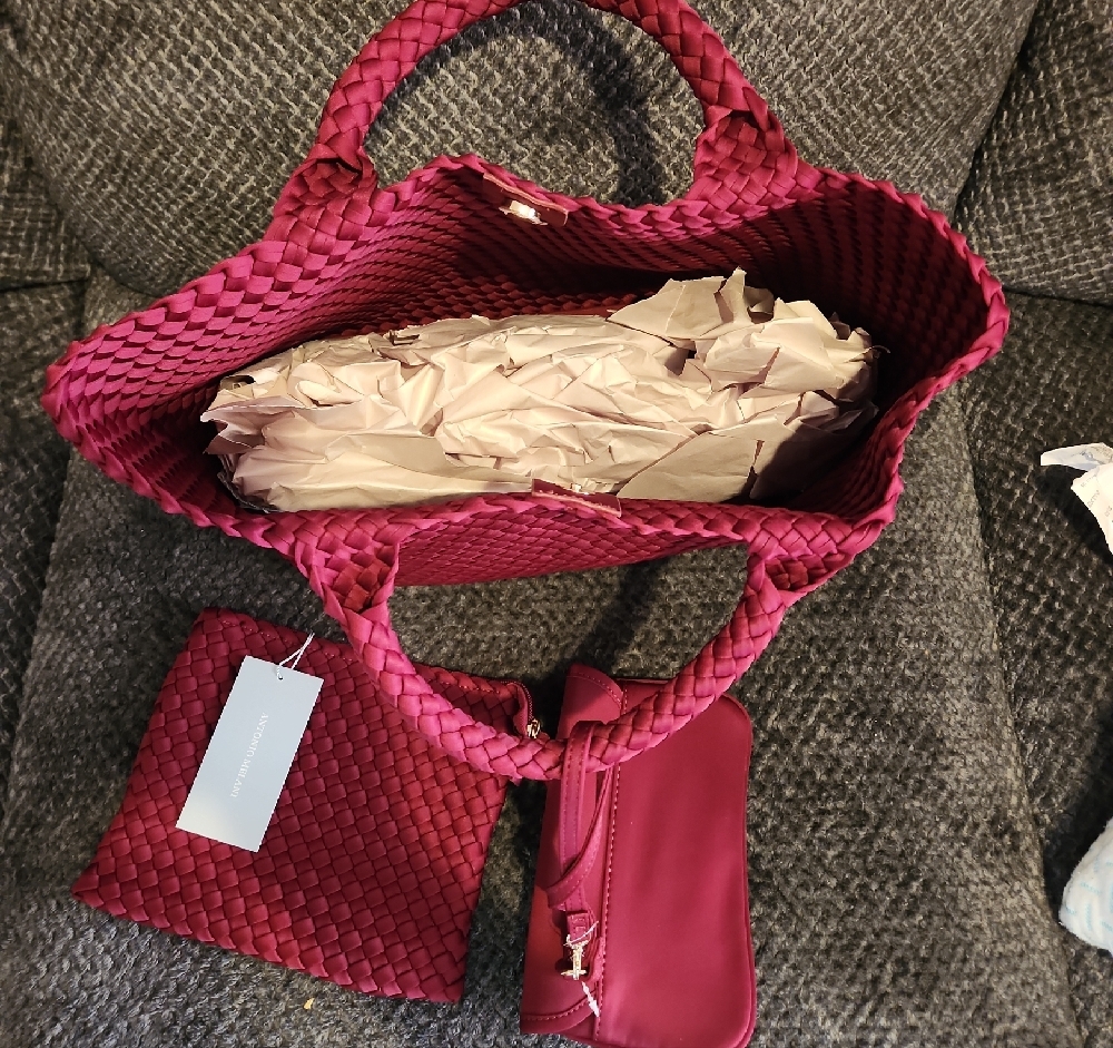 ANTONIO MELANI Deep Red Woven Tote Set - Picture 6 of 6